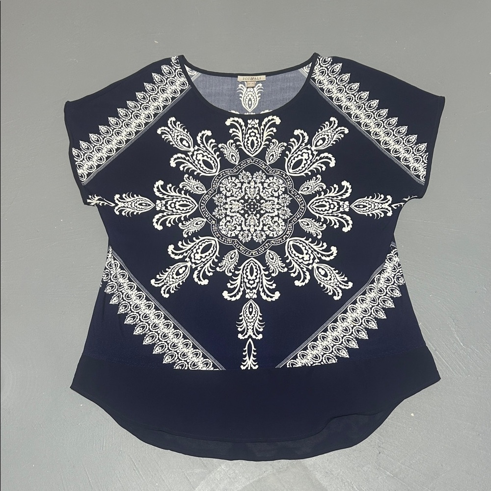 Roz & Ali Patterned Navy Blue Shirt (Women’s 1X)